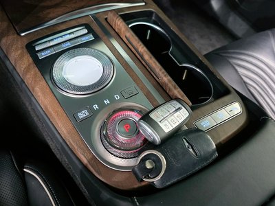 GENESIS G80 (RG3) - 9