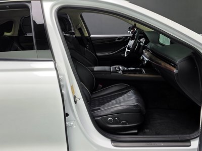 GENESIS G80 (RG3) - 10