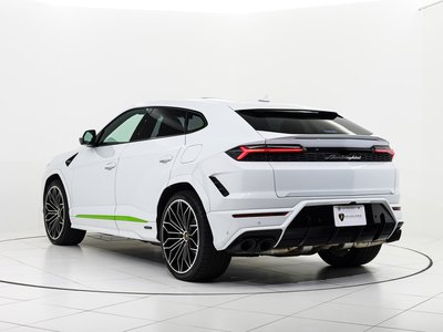 LAMBORGHINI URUS - 6