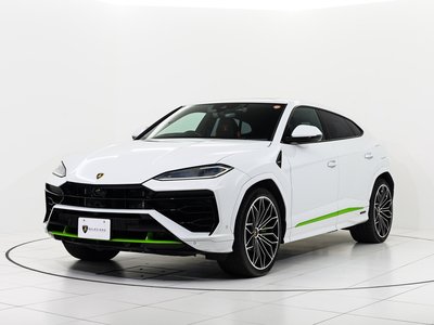 LAMBORGHINI URUS - 3