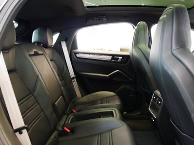 2023 Porsche CAYENNE photo 10