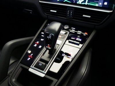 2023 Porsche CAYENNE — миниатюра 11