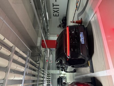TESLA MODEL Y - 3