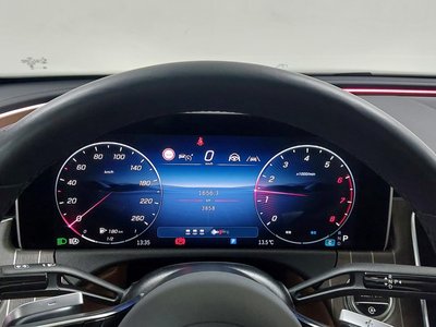 MERCEDES-BENZ E-CLASS - 8