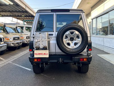 TOYOTA LAND CRUISER 70 - 6