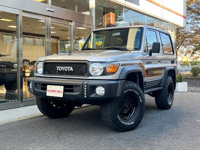 TOYOTA LAND CRUISER 70
