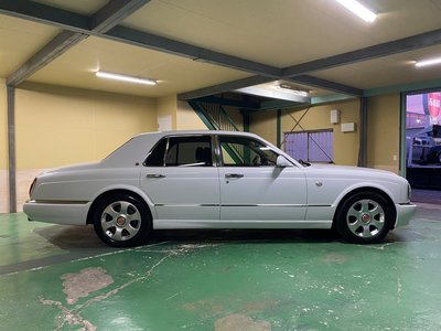 BENTLEY ARNAGE - 10
