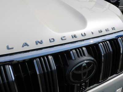 TOYOTA LAND CRUISER PRADO - 4