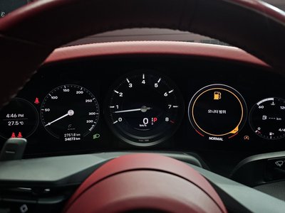PORSCHE 911 - 8