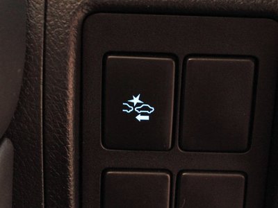 TOYOTA LAND CRUISER - 7