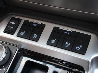 TOYOTA LAND CRUISER - 9