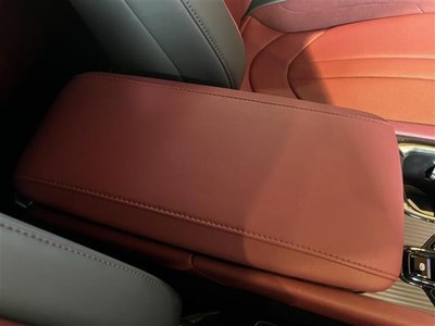 صورة مصغرة 34 لـ 2025 Lexus RX