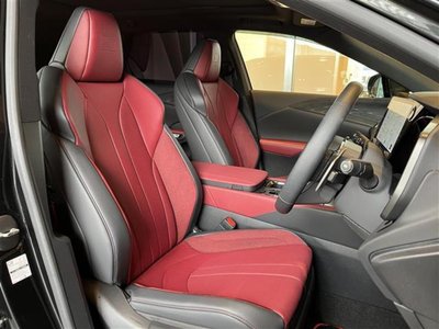 صورة 8 لـ 2025 Lexus RX