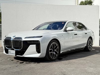 BMW I7