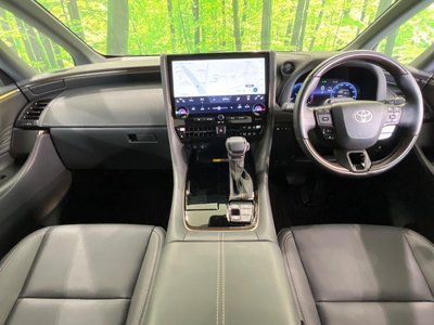 2025 Toyota ALPHARD photo 2