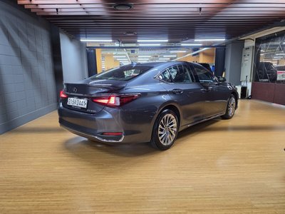 2025 LEXUS ES 照片 5