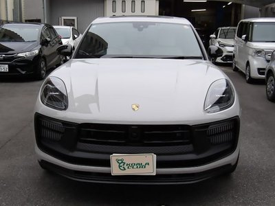 PORSCHE MACAN - 2