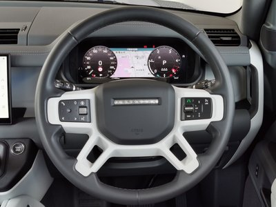 صورة 10 لـ 2025 LAND Rover DEFENDER