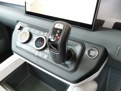 صورة مصغرة 16 لـ 2025 LAND Rover DEFENDER