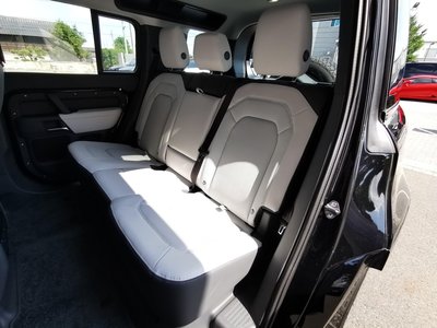 صورة مصغرة 20 لـ 2025 LAND Rover DEFENDER