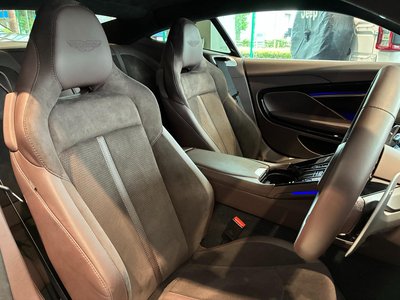 2025 Aston Martin DB12 照片 4