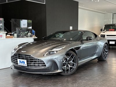 2025 Aston Martin DB12 照片 1