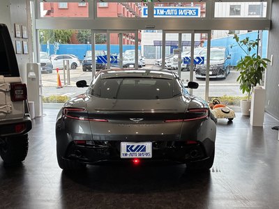 2025 Aston Martin DB12 照片 10