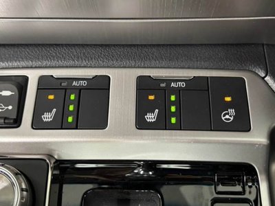 صورة 8 لـ 2016 Toyota LAND CRUISER 200