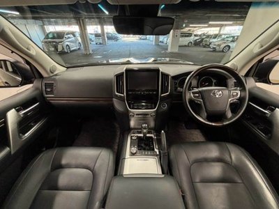 صورة 2 لـ 2016 Toyota LAND CRUISER 200