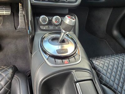 AUDI R8 - 9