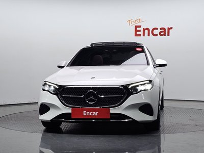 MERCEDES-BENZ E-CLASS - 2