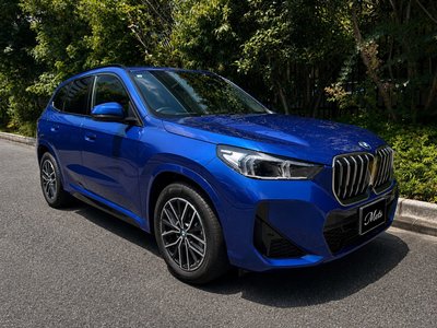 2025 BMW X1 photo 3