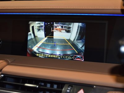 2017 Lexus LC — миниатюра 17