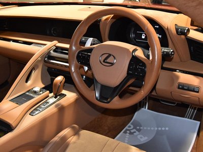 2017 Lexus LC — миниатюра 27