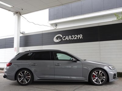 AUDI RS4 AVANT - 9