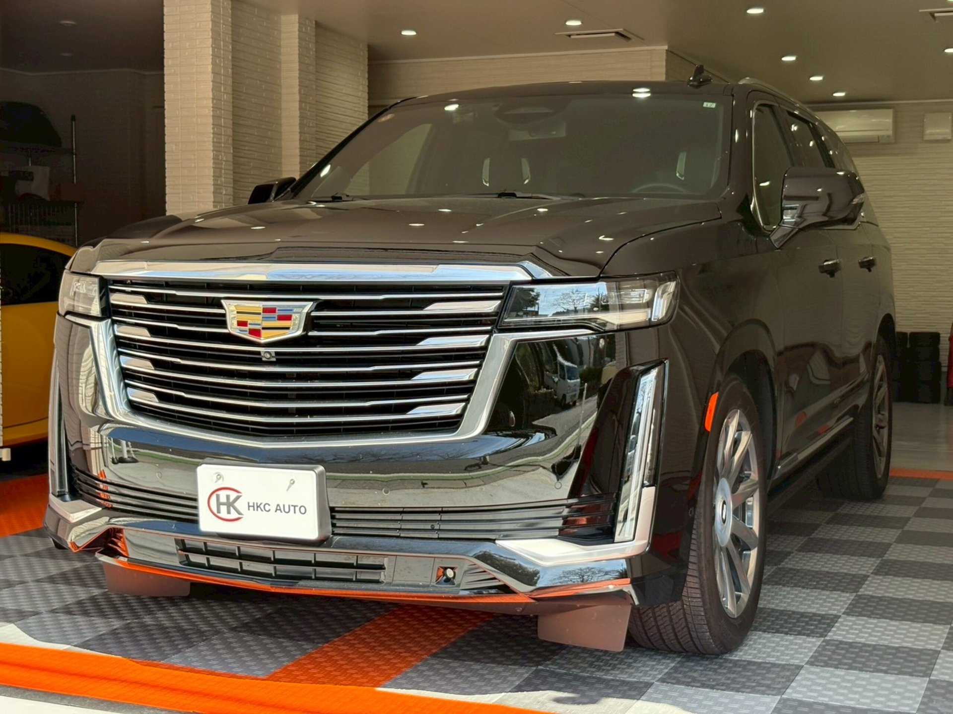 CADILLAC ESCALADE - View 1