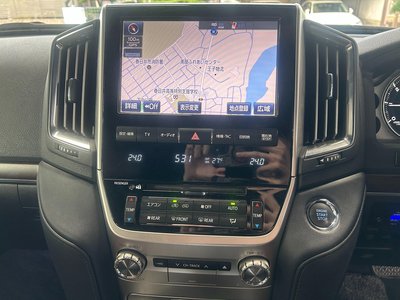 صورة 9 لـ 2016 Toyota LAND CRUISER 200