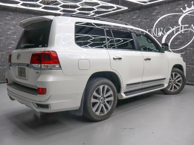 صورة 3 لـ 2016 Toyota LAND CRUISER 200