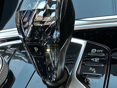 2021 BMW 8 SERIES — миниатюра 57