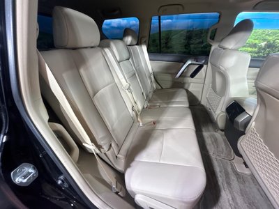 TOYOTA LAND CRUISER PRADO - 9