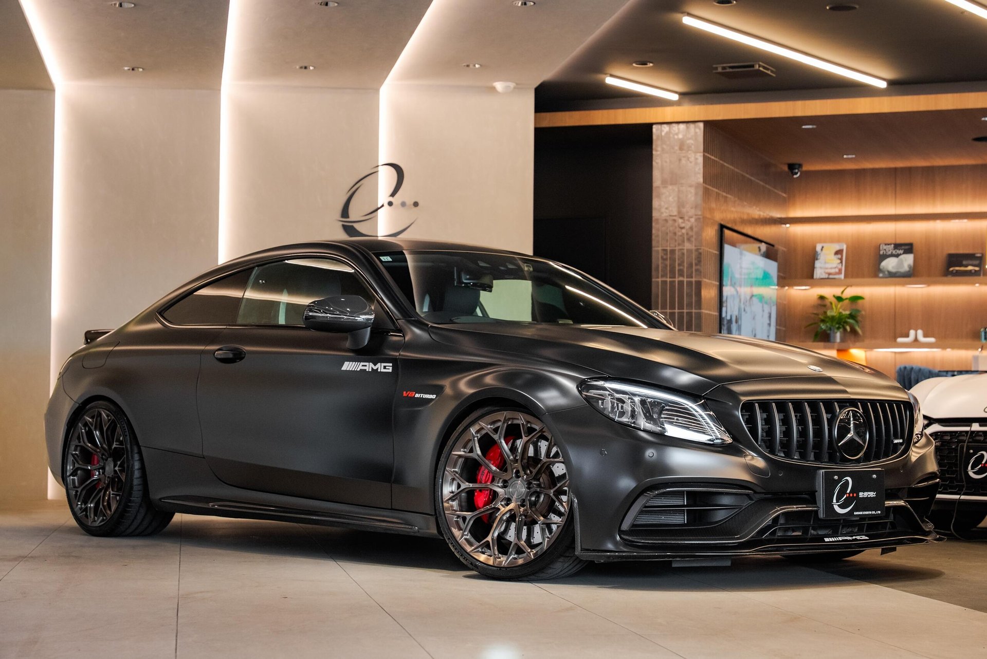 MERCEDES-BENZ C-CLASS COUPE AMG - View 1