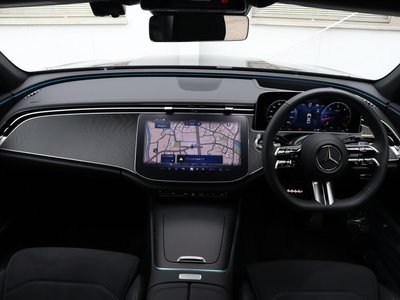 MERCEDES-BENZ E-CLASS - 4