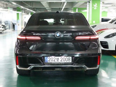 BMW 7 SERIES - 2
