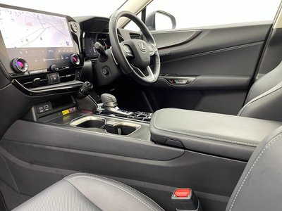 2022 Lexus NX — миниатюра 28
