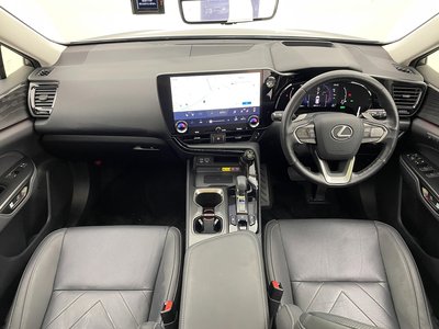 صورة 3 لـ 2022 Lexus NX