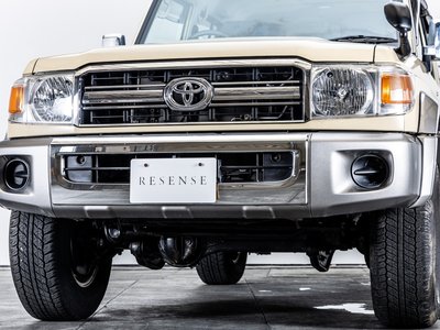 TOYOTA LAND CRUISER 70 - 10