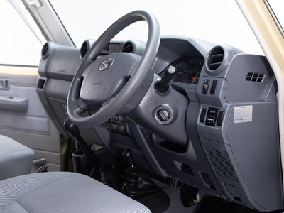 2015 Toyota LAND CRUISER 70 缩略图 45