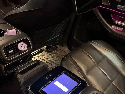 MERCEDES-BENZ GLS - 2