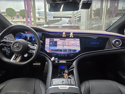 2024 Mercedes-BENZ EQE photo 4