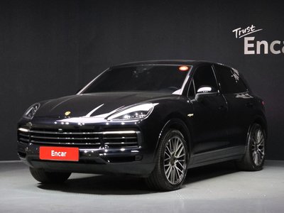 PORSCHE CAYENNE - 1